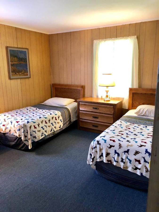 Rota Lodge Aka Latvian American Disable Veterans Center Rota Elka Park Extérieur photo