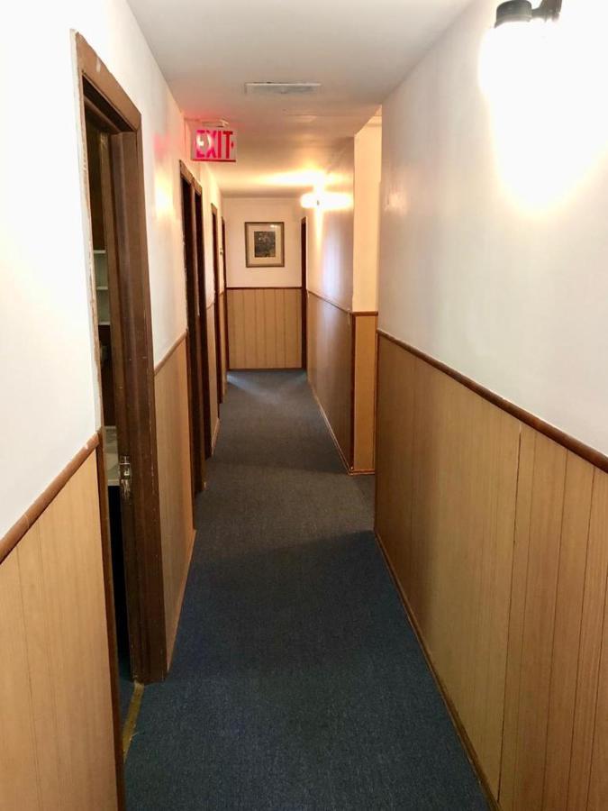 Rota Lodge Aka Latvian American Disable Veterans Center Rota Elka Park Extérieur photo